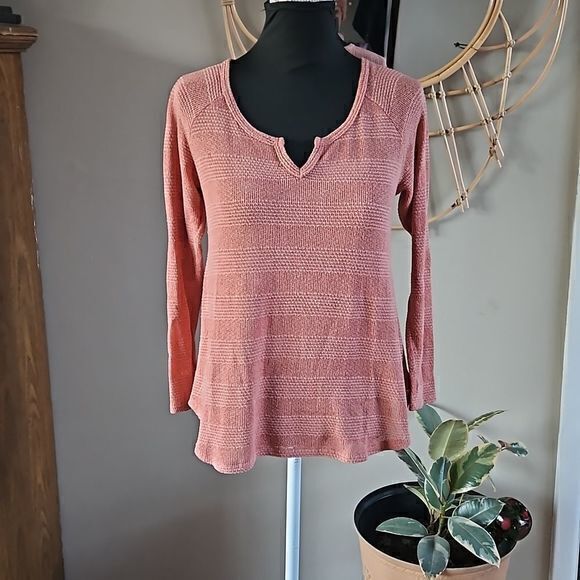 Charlotte Russe Antique Rose Split Neck Long Sleeve Light‎ Sweater Top Sz S - Picture 1 of 8